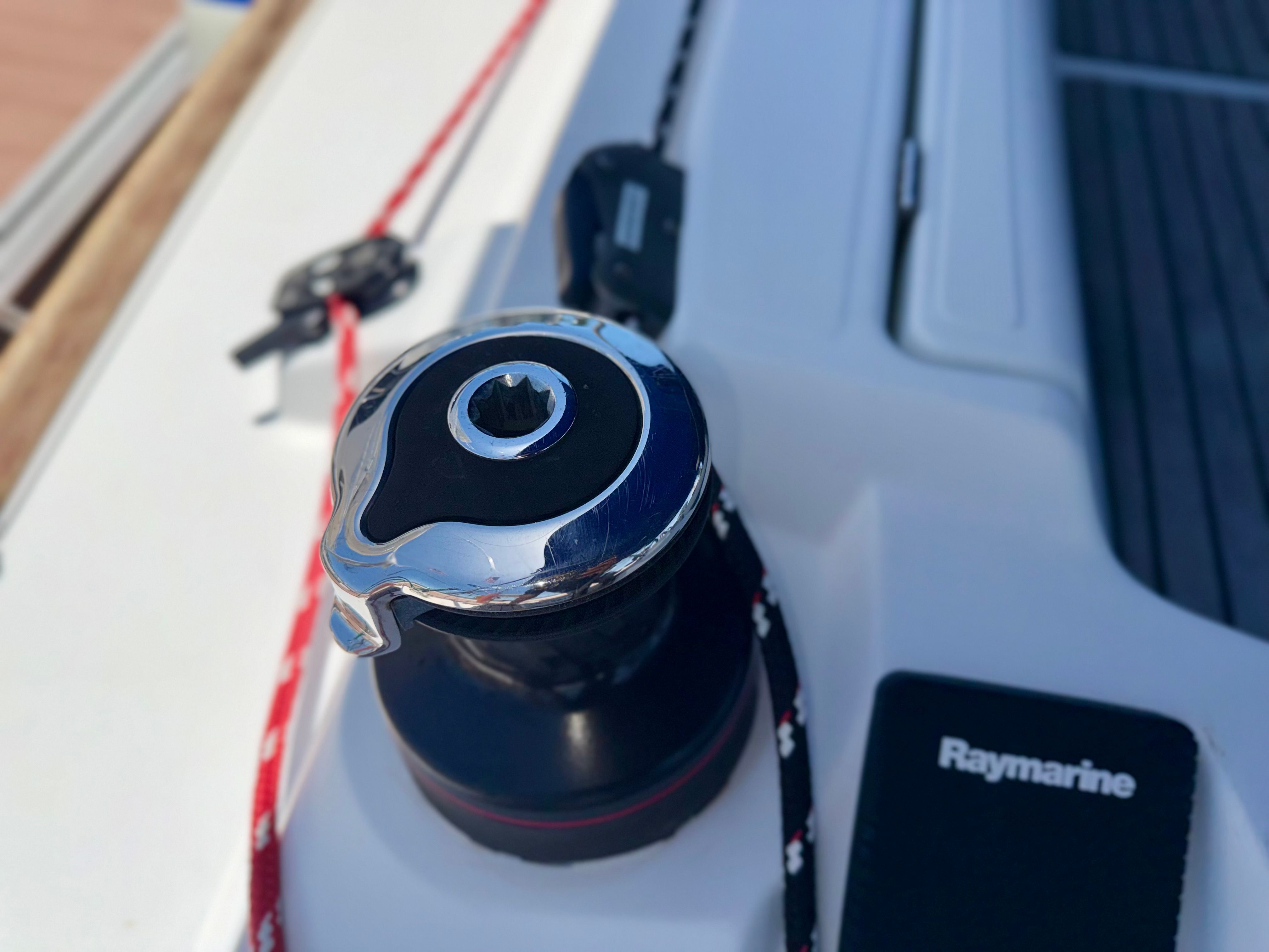 2018 Jeanneau Sun Odyssey 389 - 12