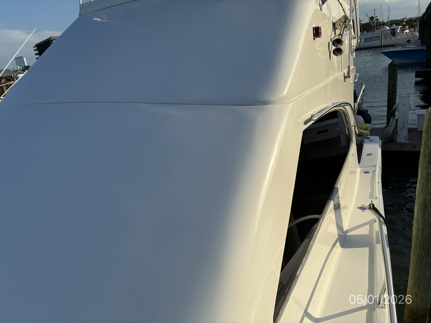 2005 Luhrs Convertible - Image 11