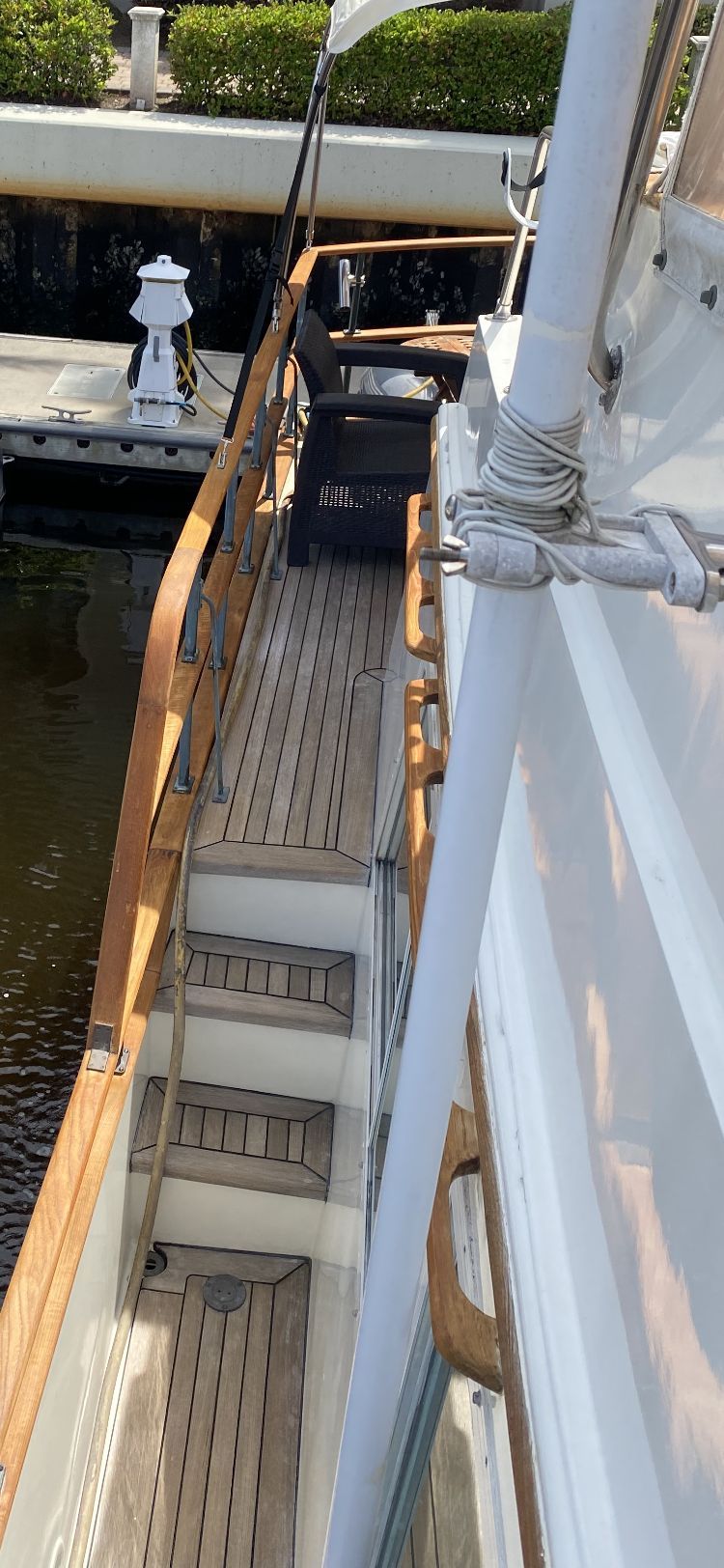 1983 Island Gypsy 44 Flush Deck - 19