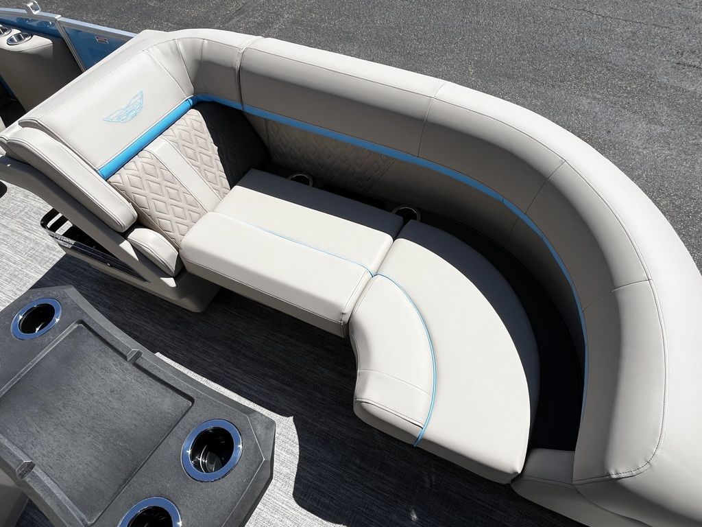 2025 Bennington 22 M Fastback - Quad Bench - 27