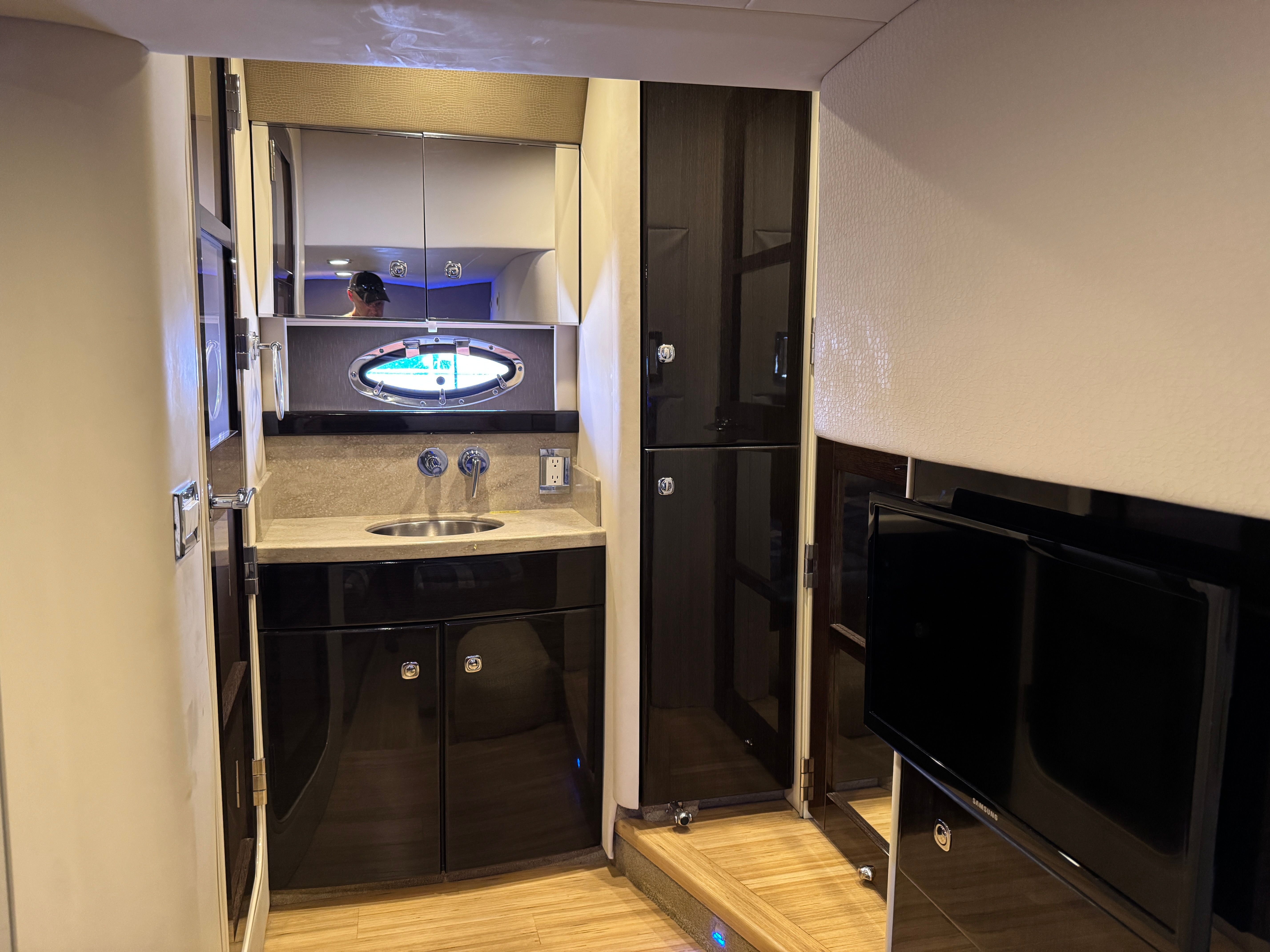 2015 Formula 45 Yacht - 37