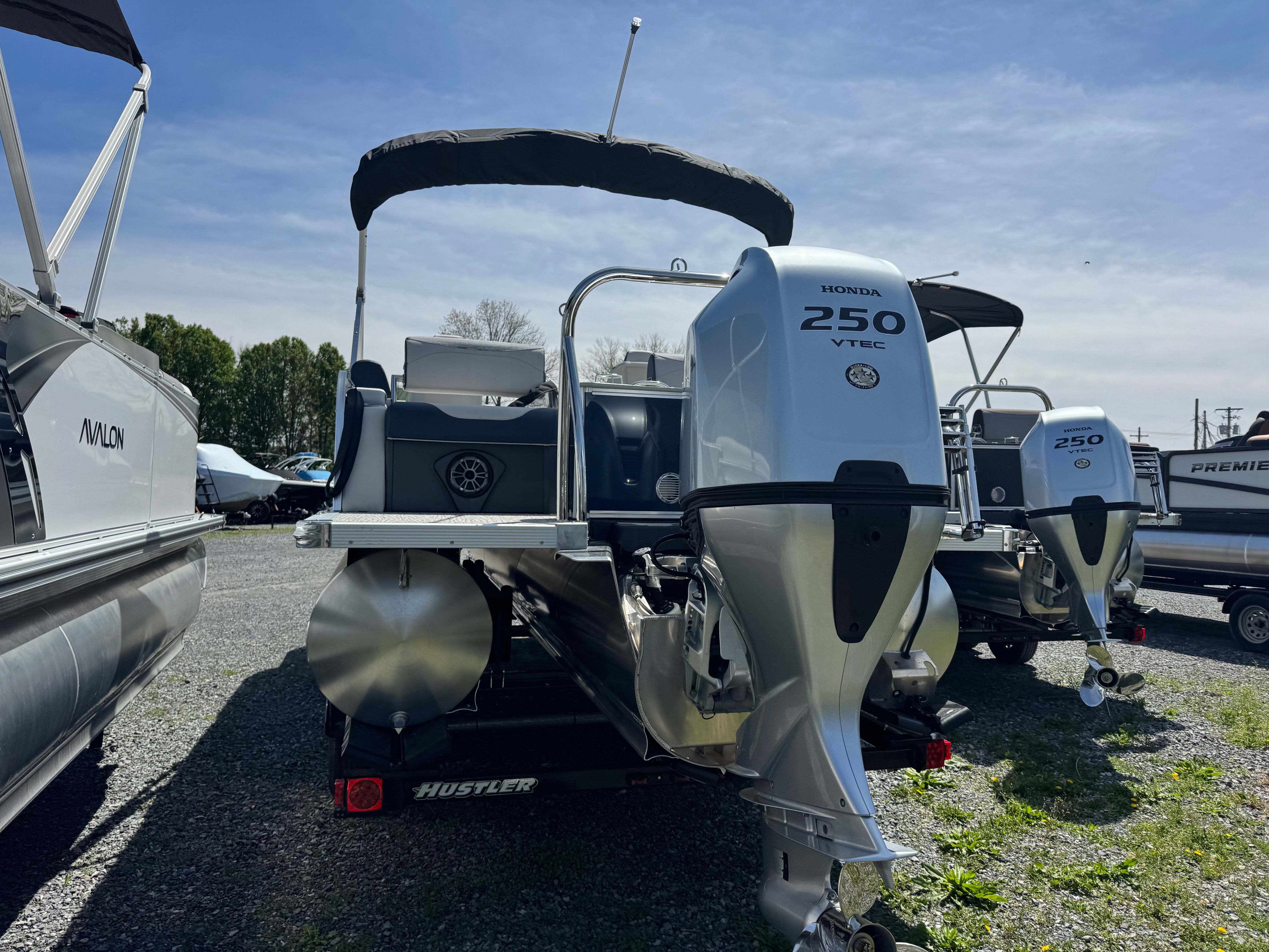 2026 Avalon 23 LSZ QLS - 8