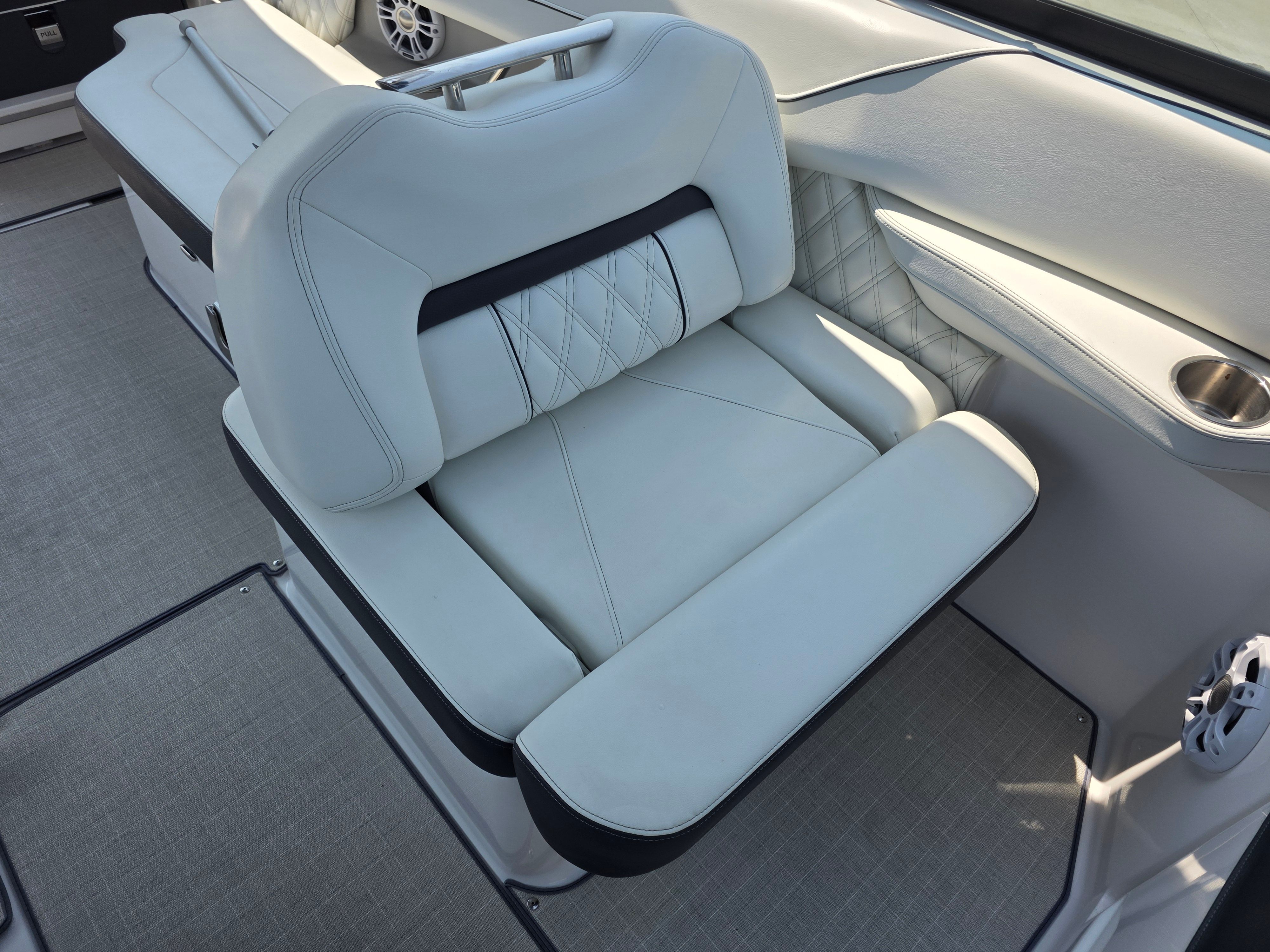 2022 Regal LX6 - 35