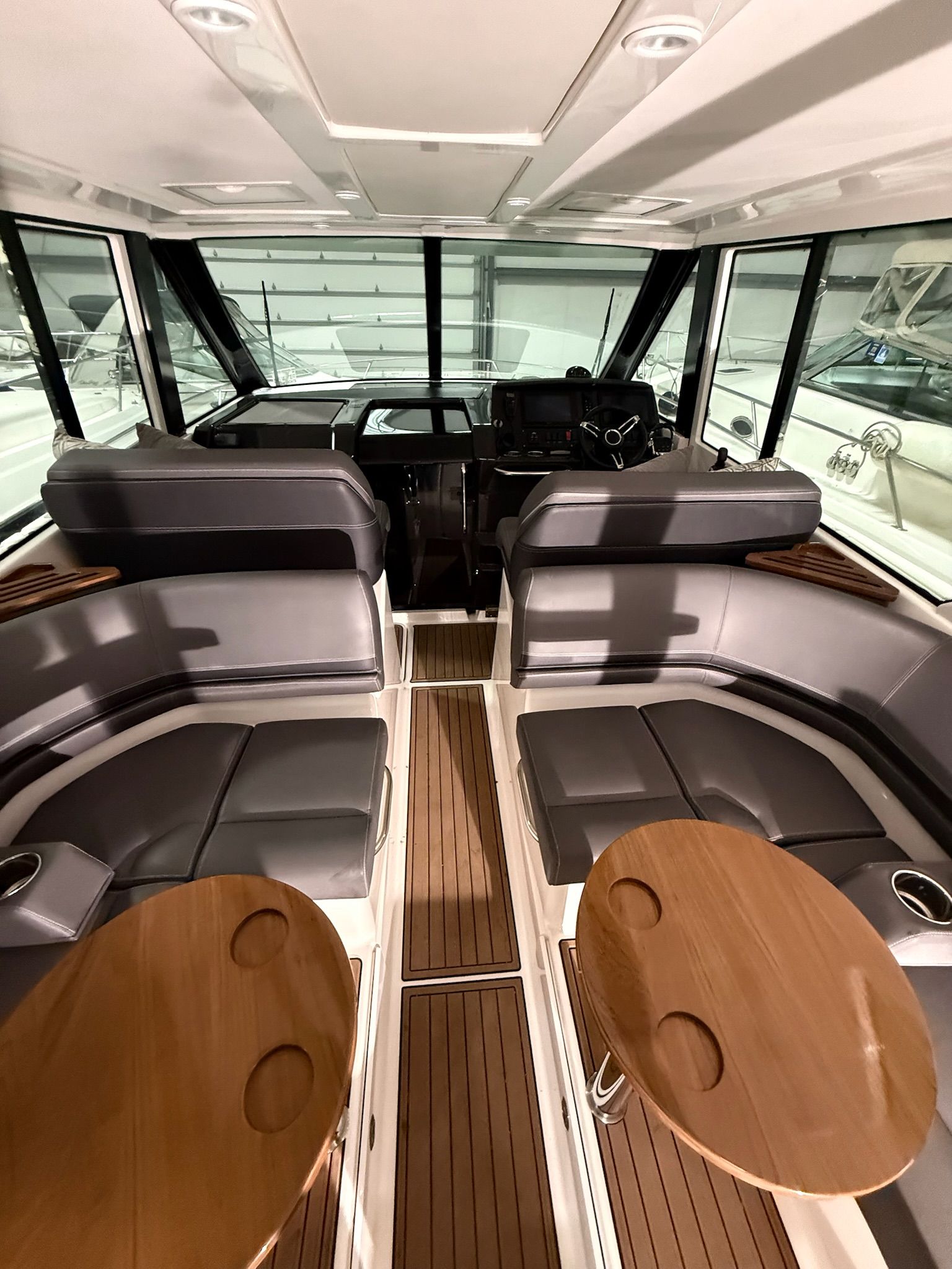2017 Tiara Yachts Q44 - 19