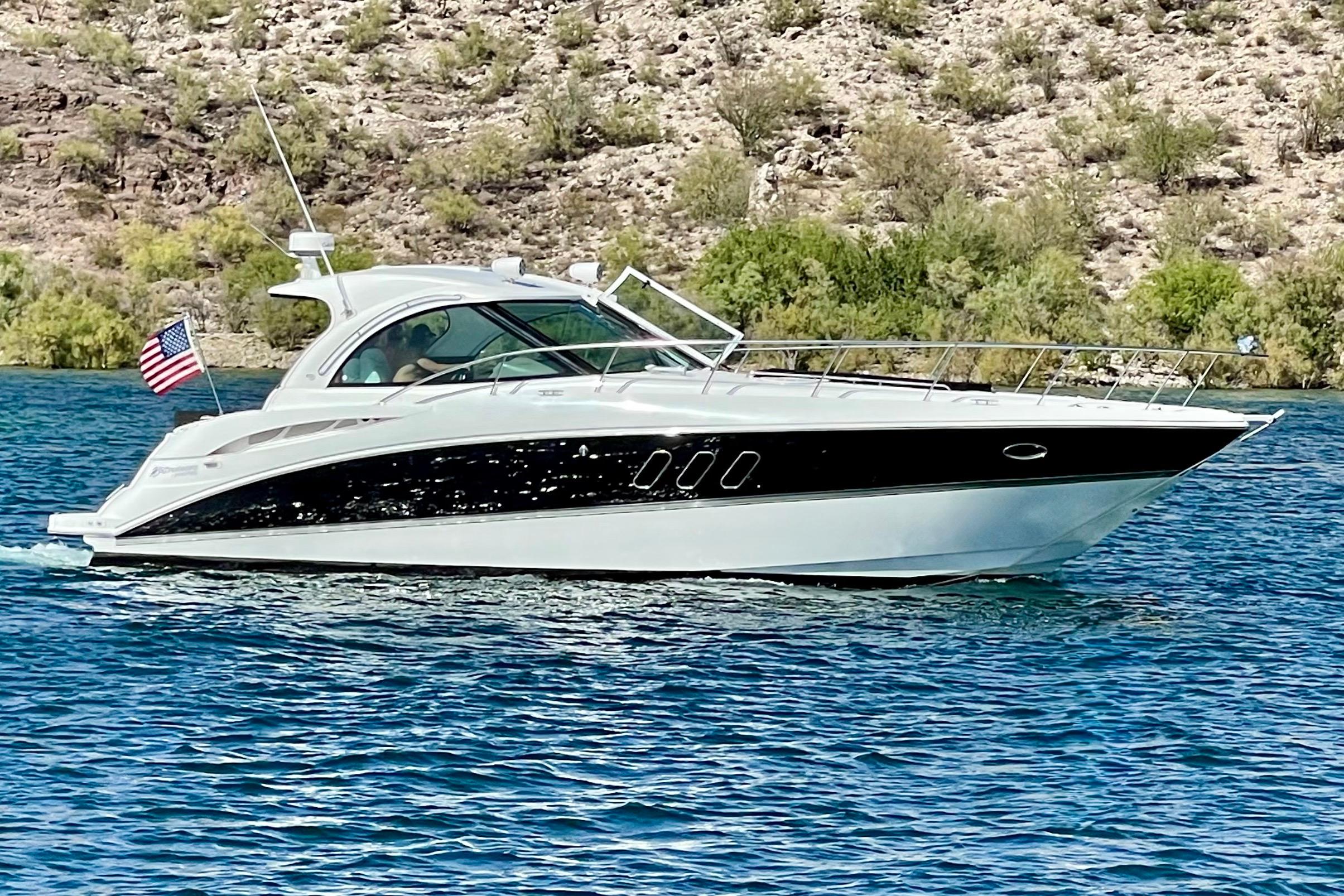 2011 Cruisers Yachts 390 Sports Coupe