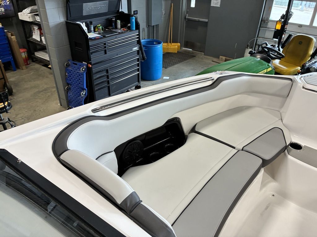 2026 Yamaha Boats AR250 - 50