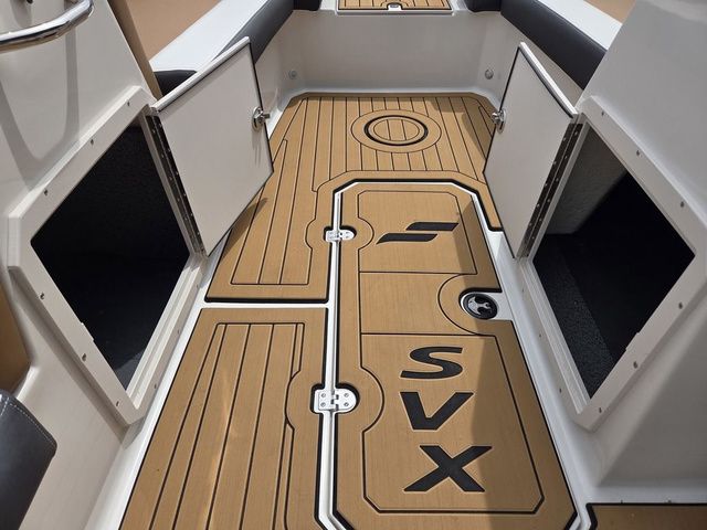 2026 Starcraft SVX OB 191 w/140hp and Trailer - 28