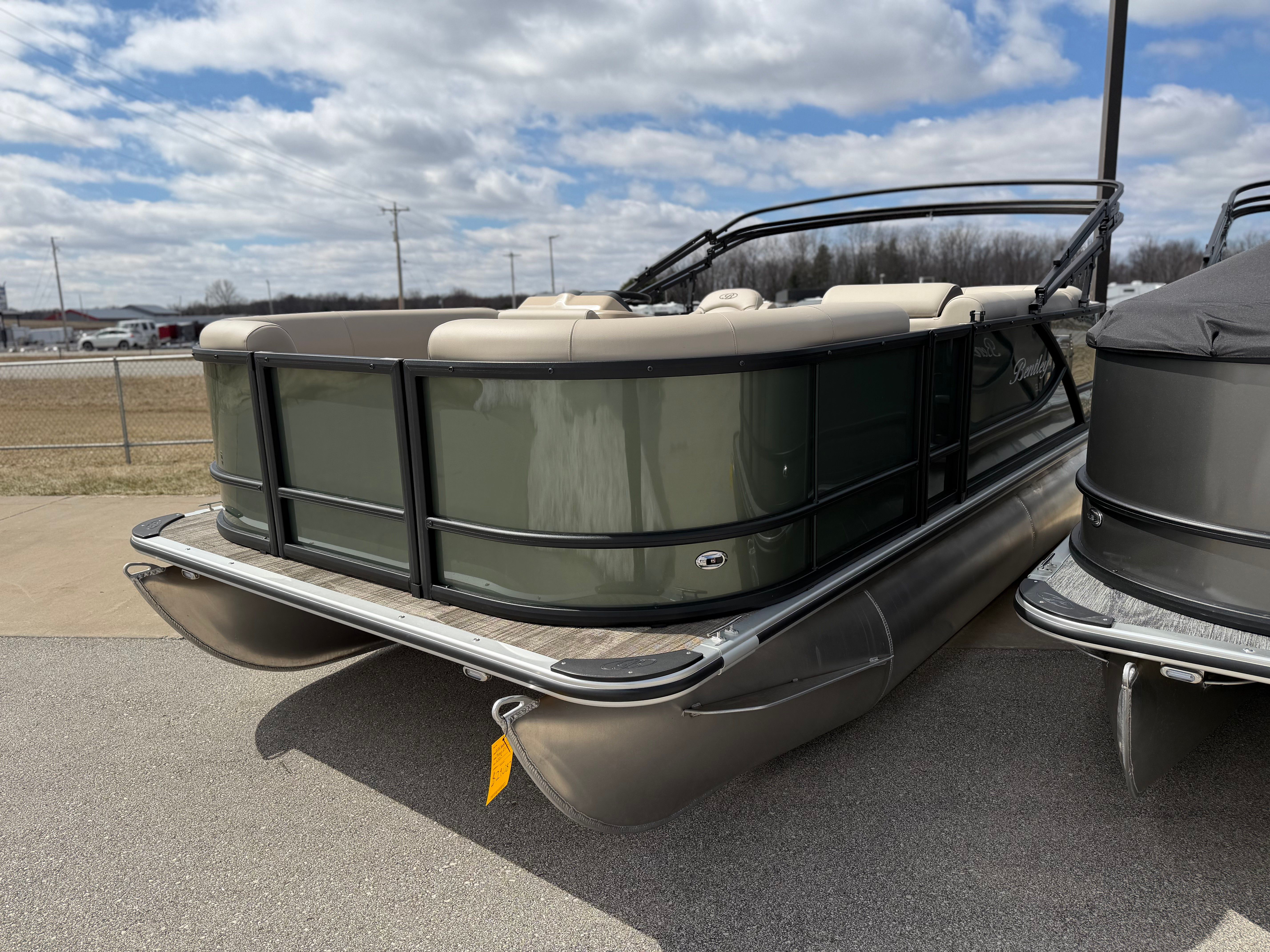 2026 Bentley Pontoons LE 160 CR