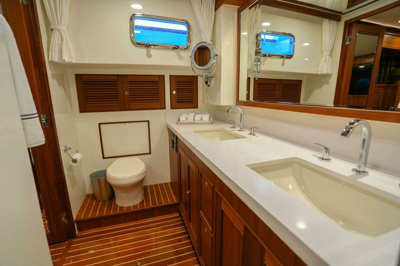 2025 Marlow Explorer 70E-CB - Image 37