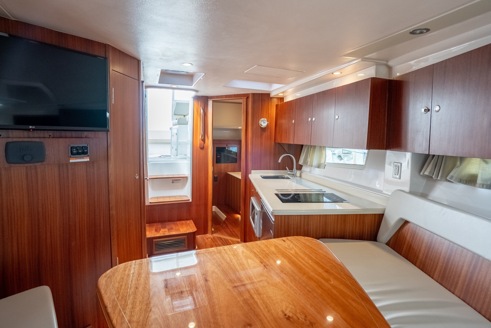 2015 Pursuit 365i SC - Image 26