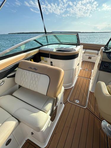 2015 Sea Ray 240 Sundeck - 20