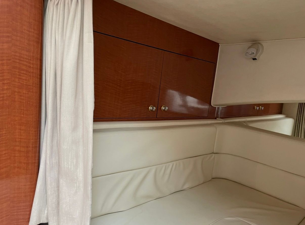 2004 Sea Ray 300 Sundancer - 11