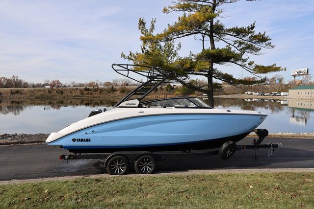 2026 Yamaha Boats 252SD