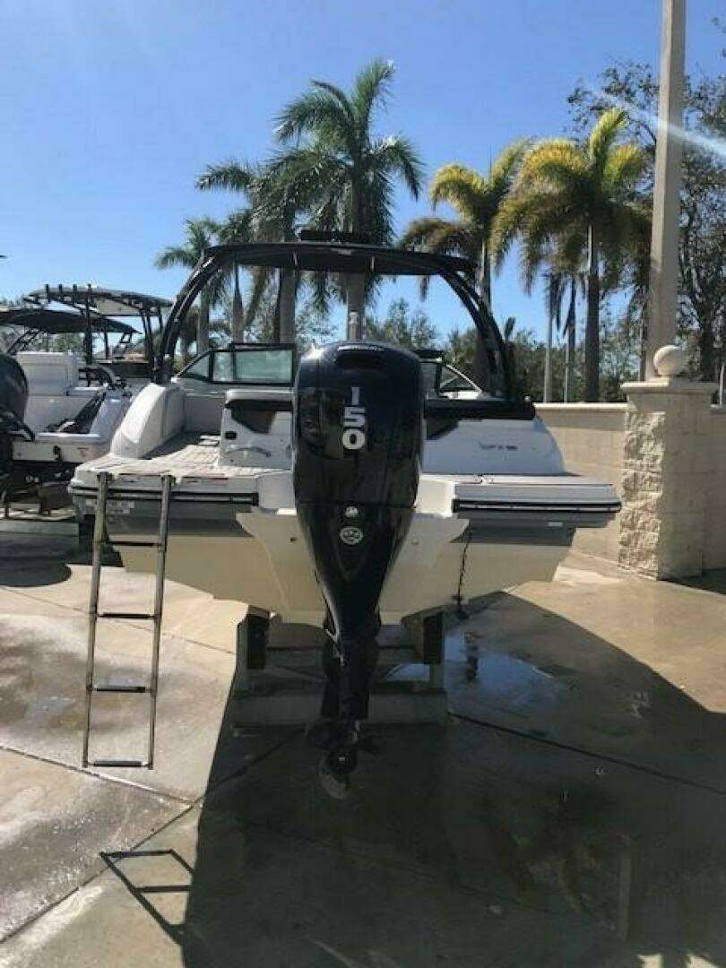 2022 Sea Ray SPX 190 OB - Image 11