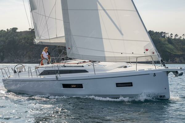 2026 Beneteau 37.1