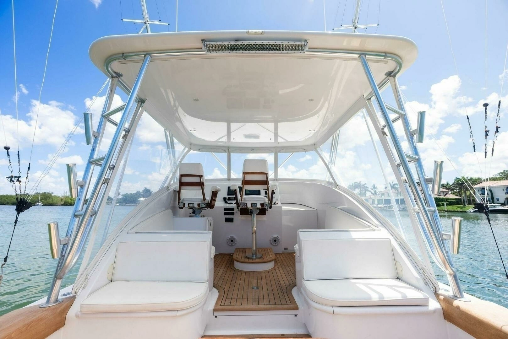 2018 Custom Carolina 35 Express - Image 3