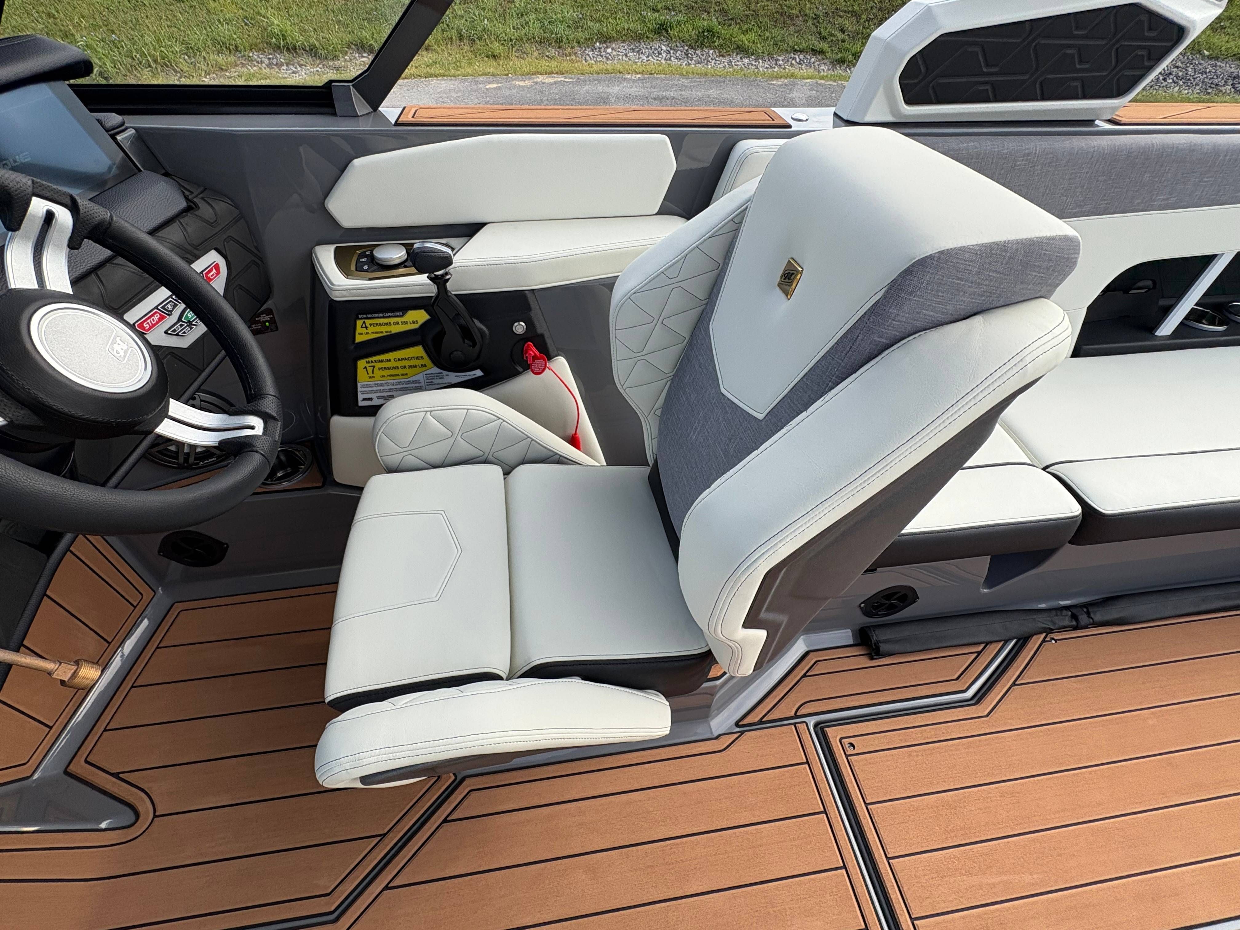 2026 Nautique GS24 - 23