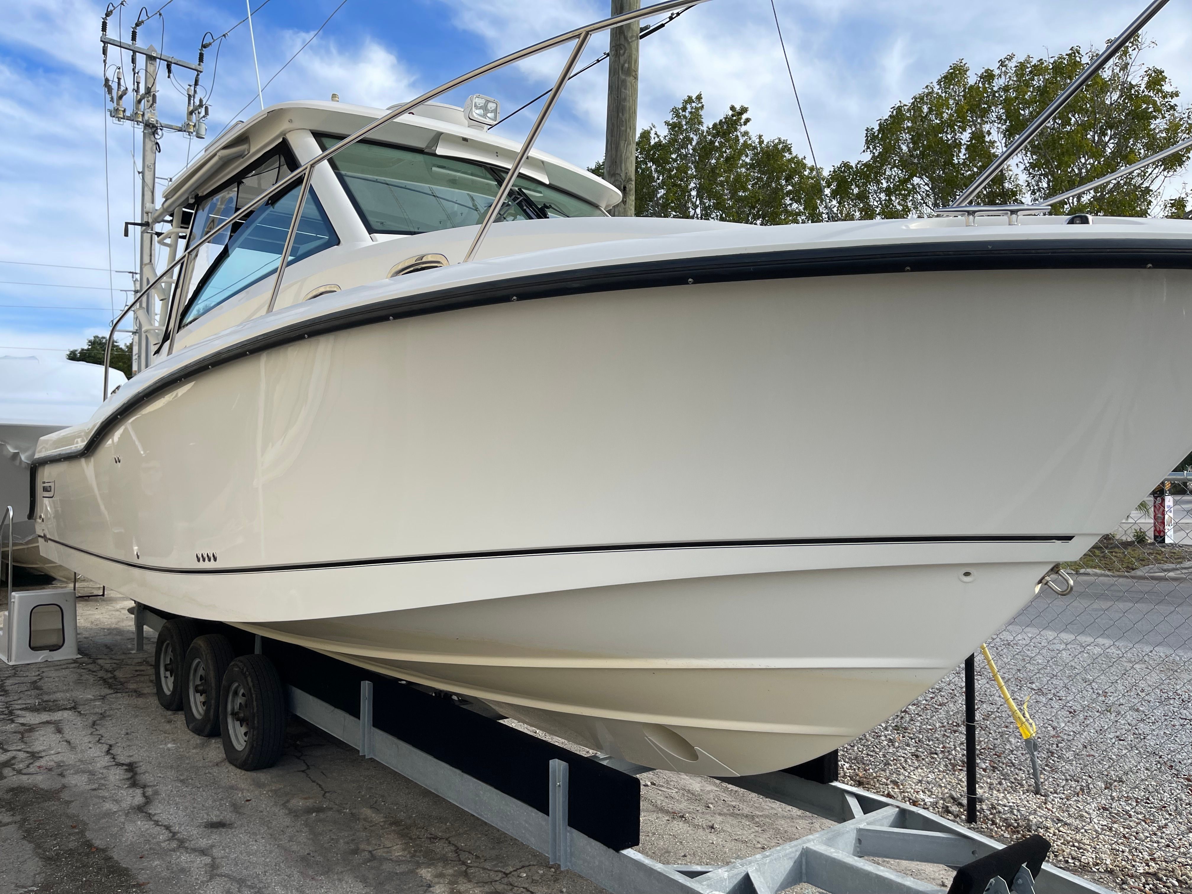 2013 Boston Whaler 315 Conquest