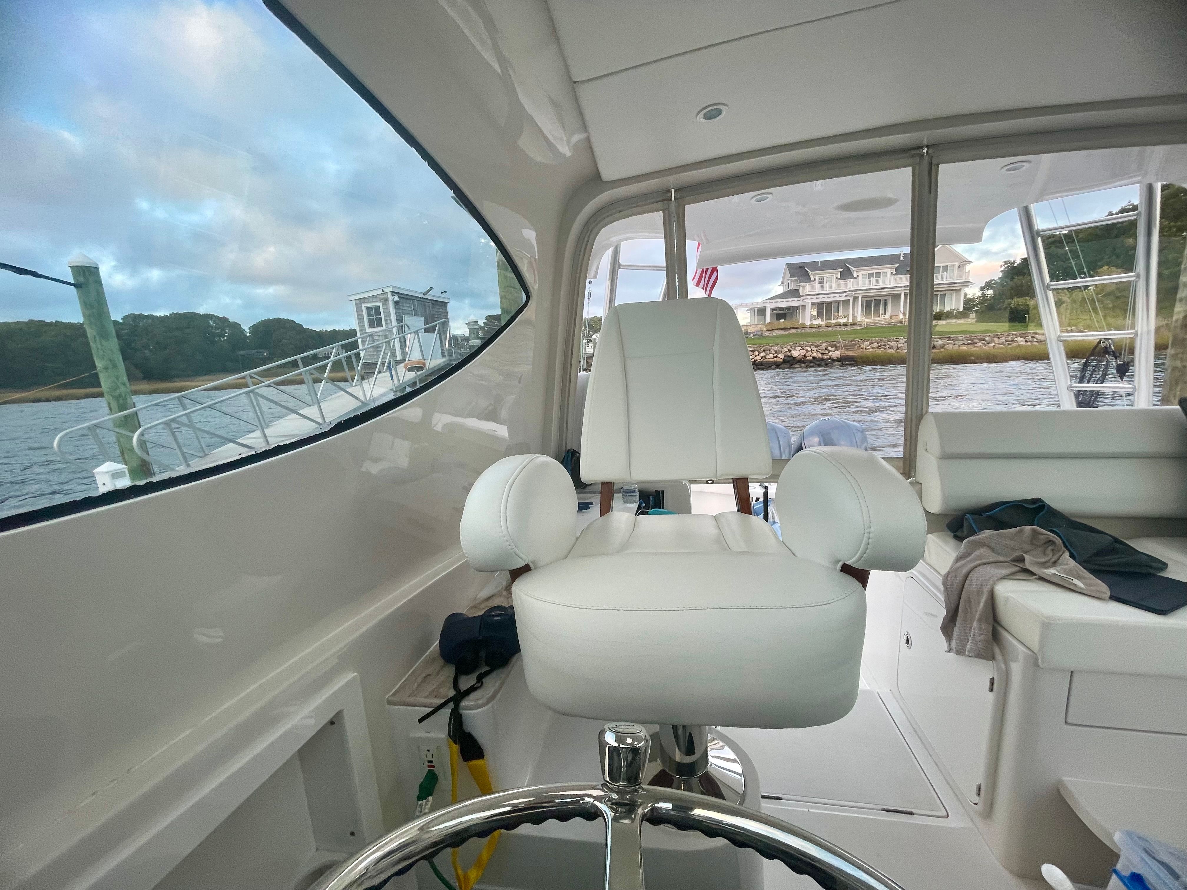 2015 Jupiter 41 SB - 27
