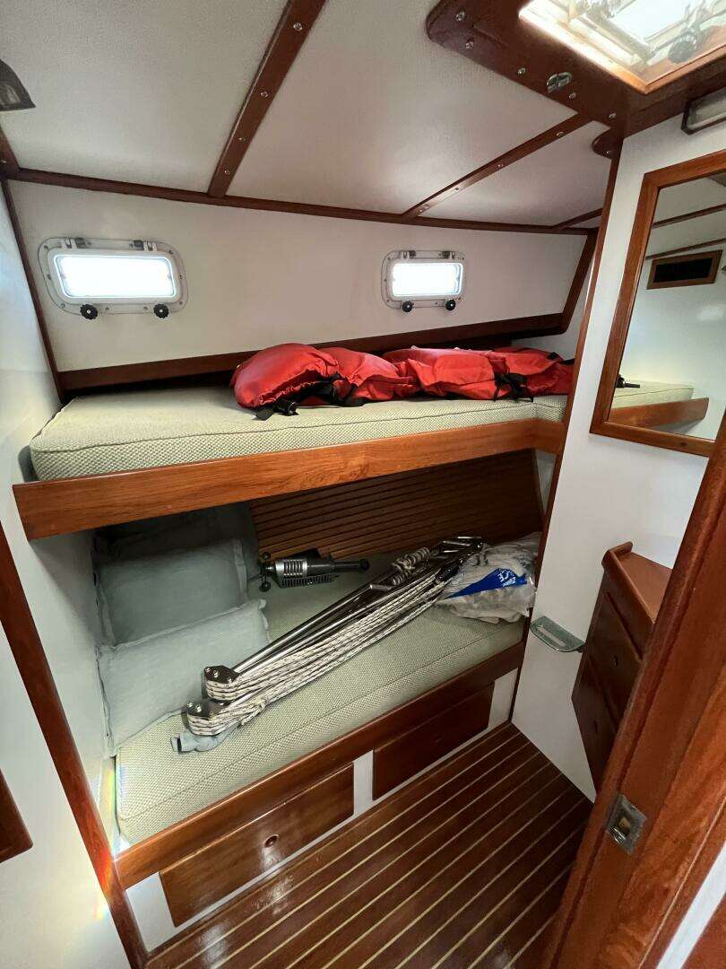 1986 Wilbur Flybridge Cruiser - Image 26