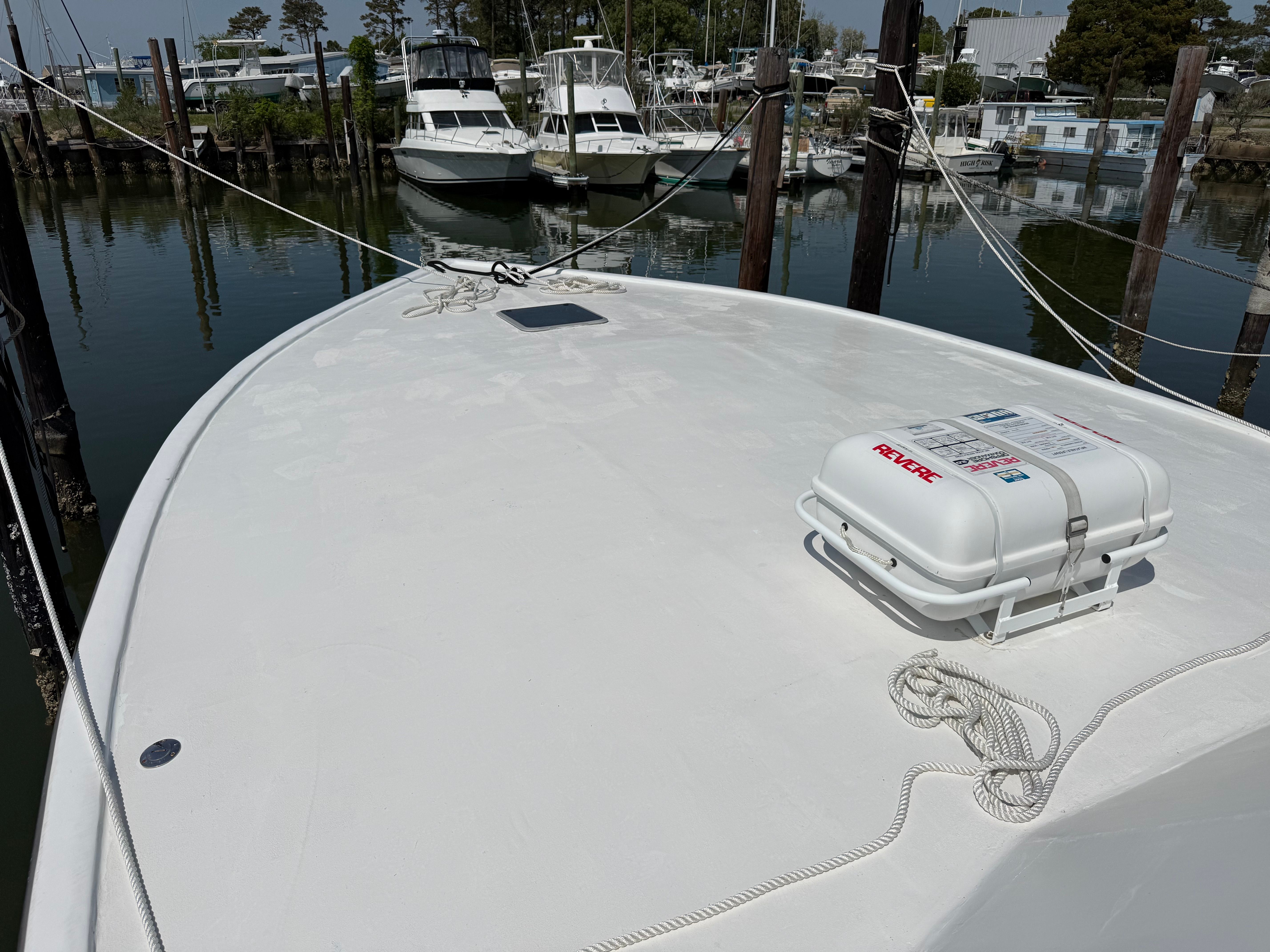 1983 Custom Carolina Buddy Harris 44 Sport Fish - 46