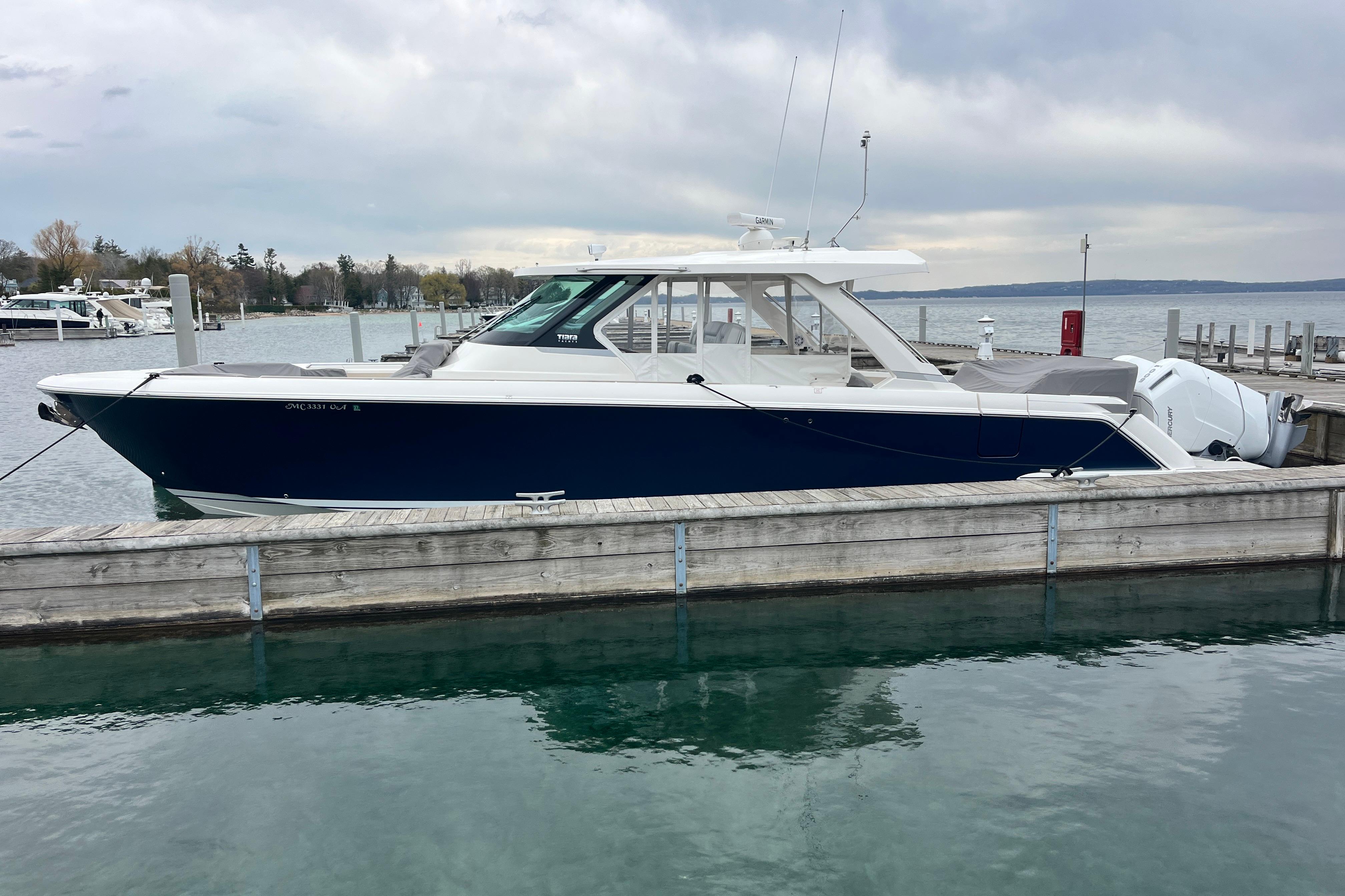 2023 Tiara Yachts 43 LS