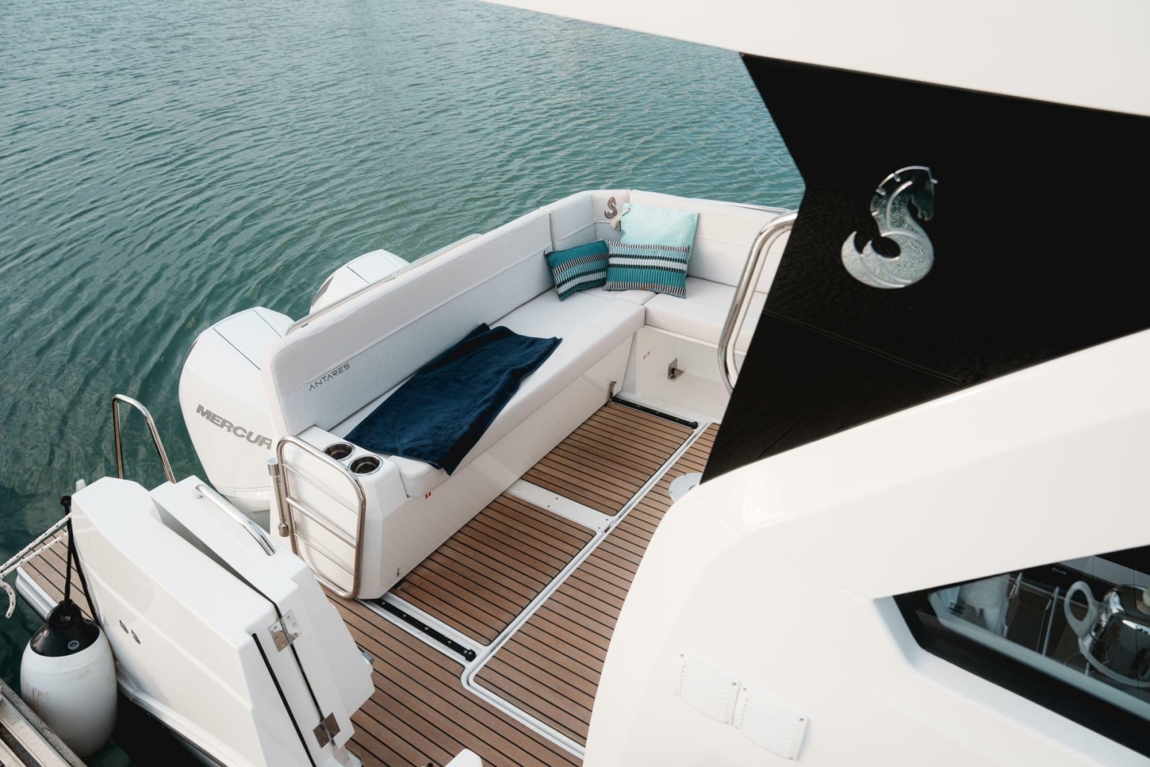 2027 Beneteau Antares 9 - Image 14
