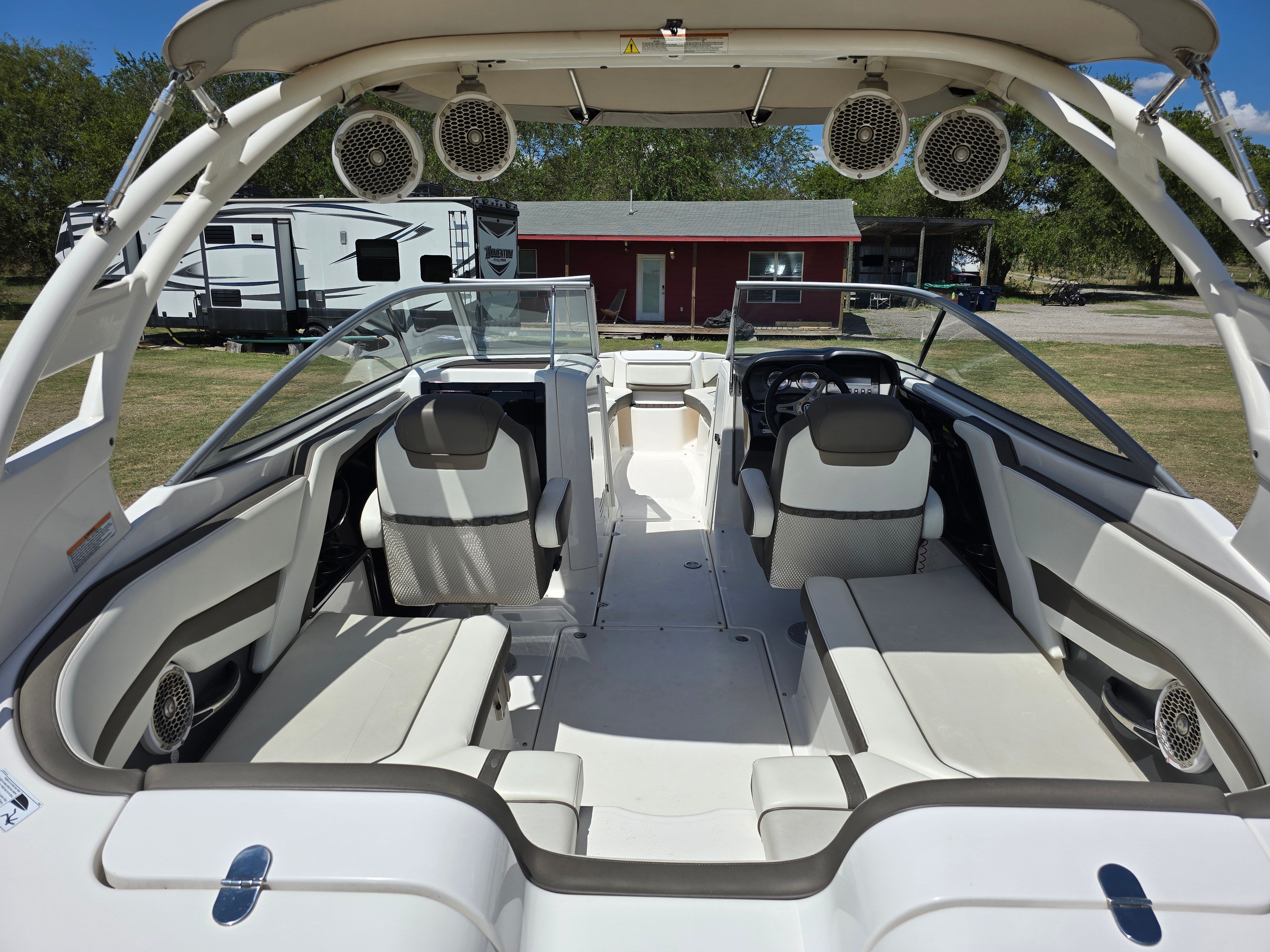 2015 Yamaha Boats 242 Limited S - 12