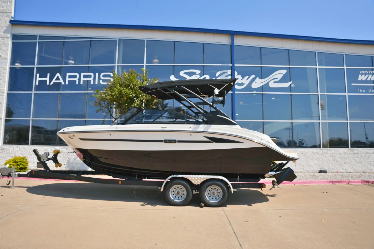 2026 Sea Ray SDX 230 Surf