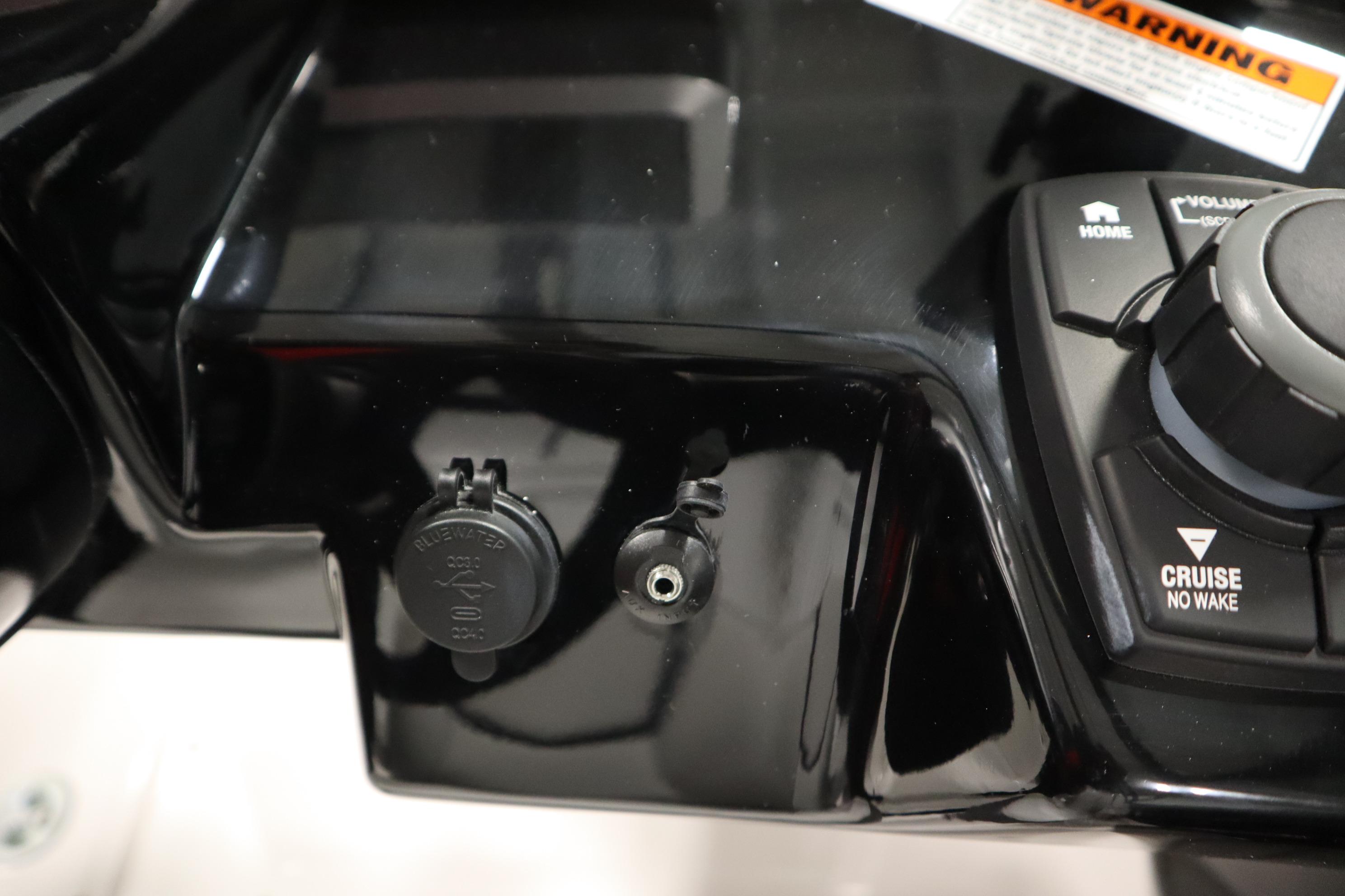 Control panel of 2026 Yamaha Boats AR250 featuring cruise and power options.
