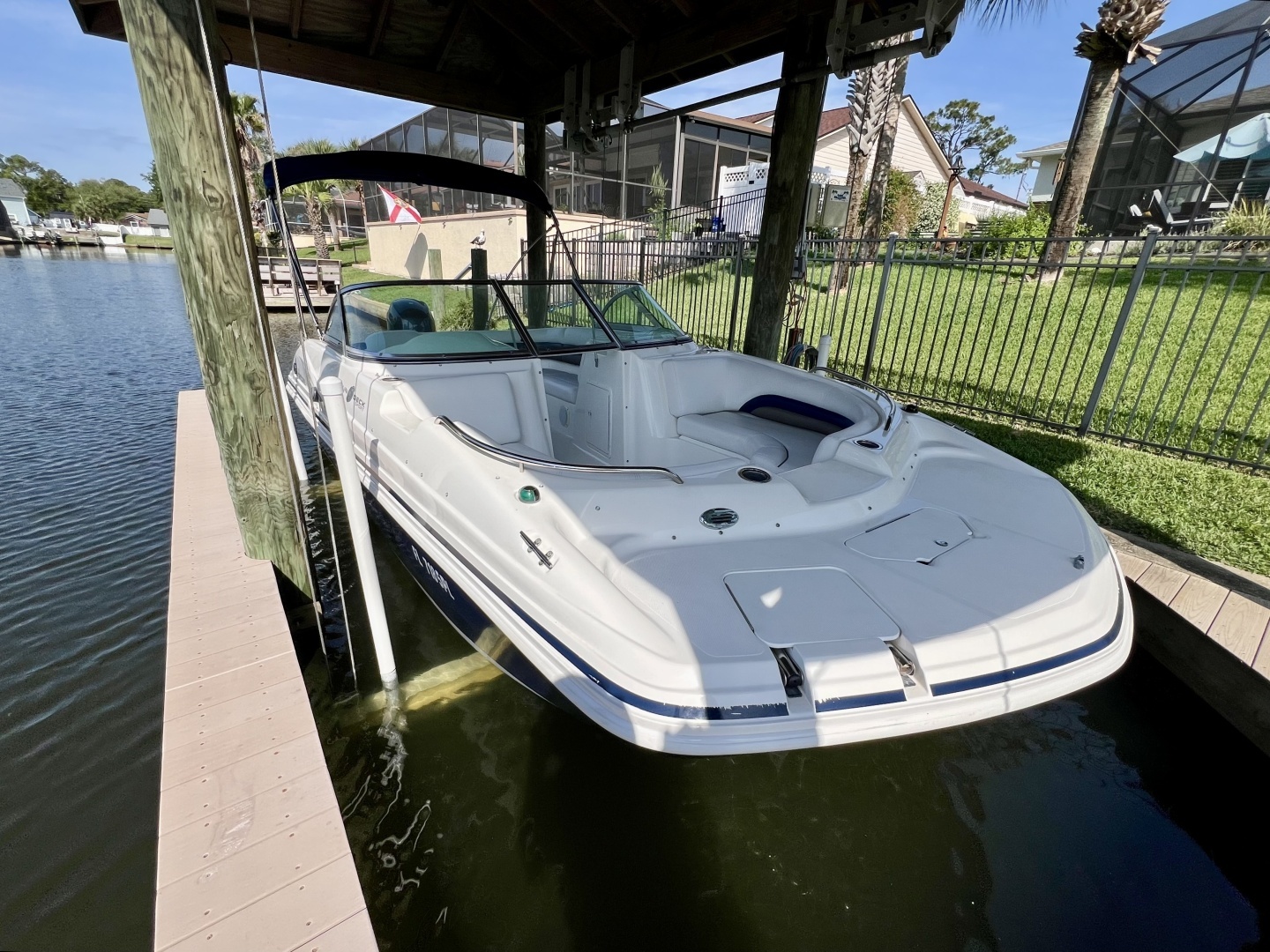 2013 Hurricane SunDeck 187 OB - Image 5
