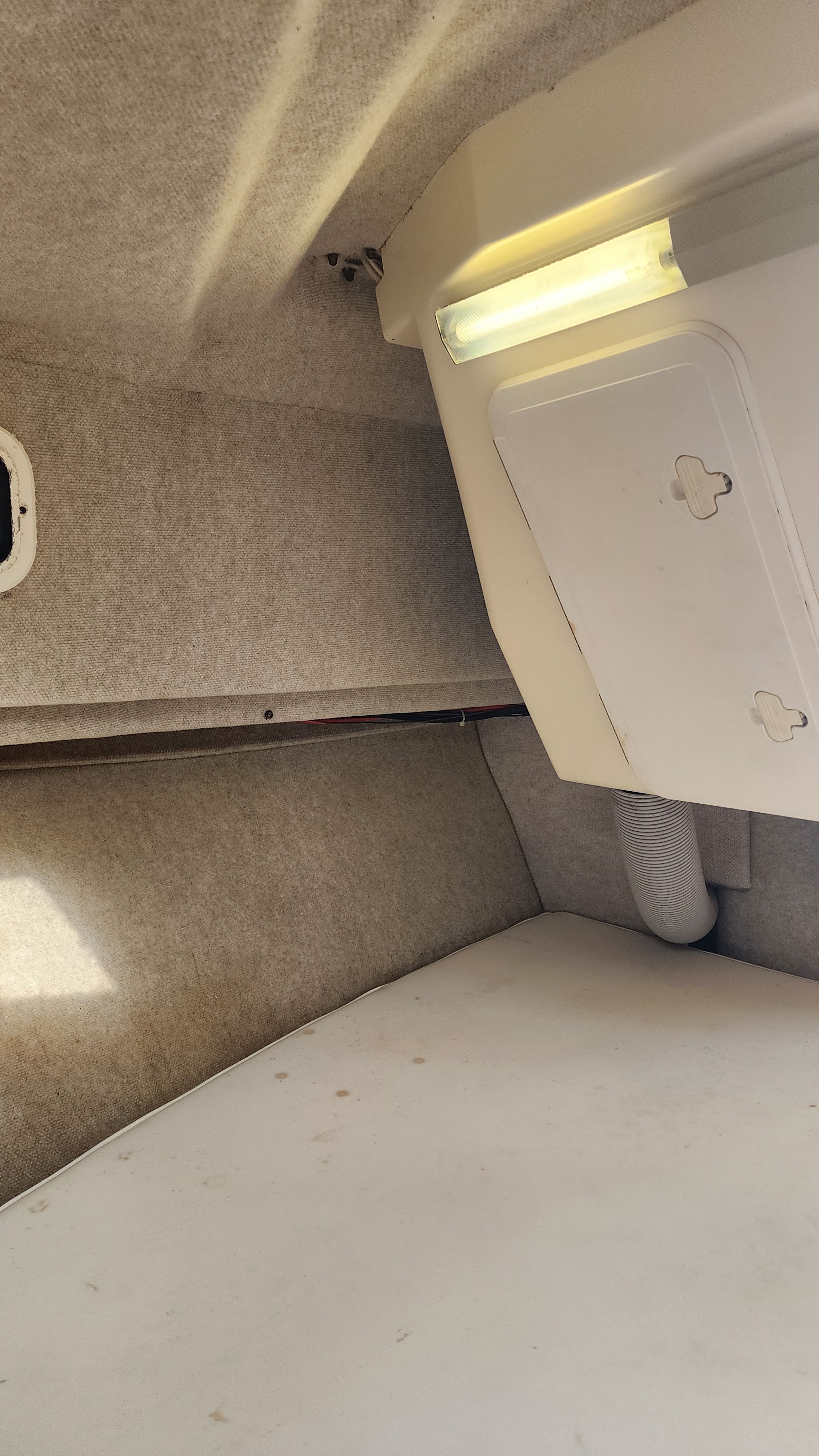 2007 Parker 2510 XL Walkaround - 26