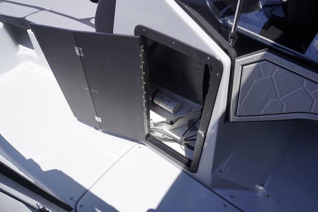 2025 Yamaha Boats 255XD - 8
