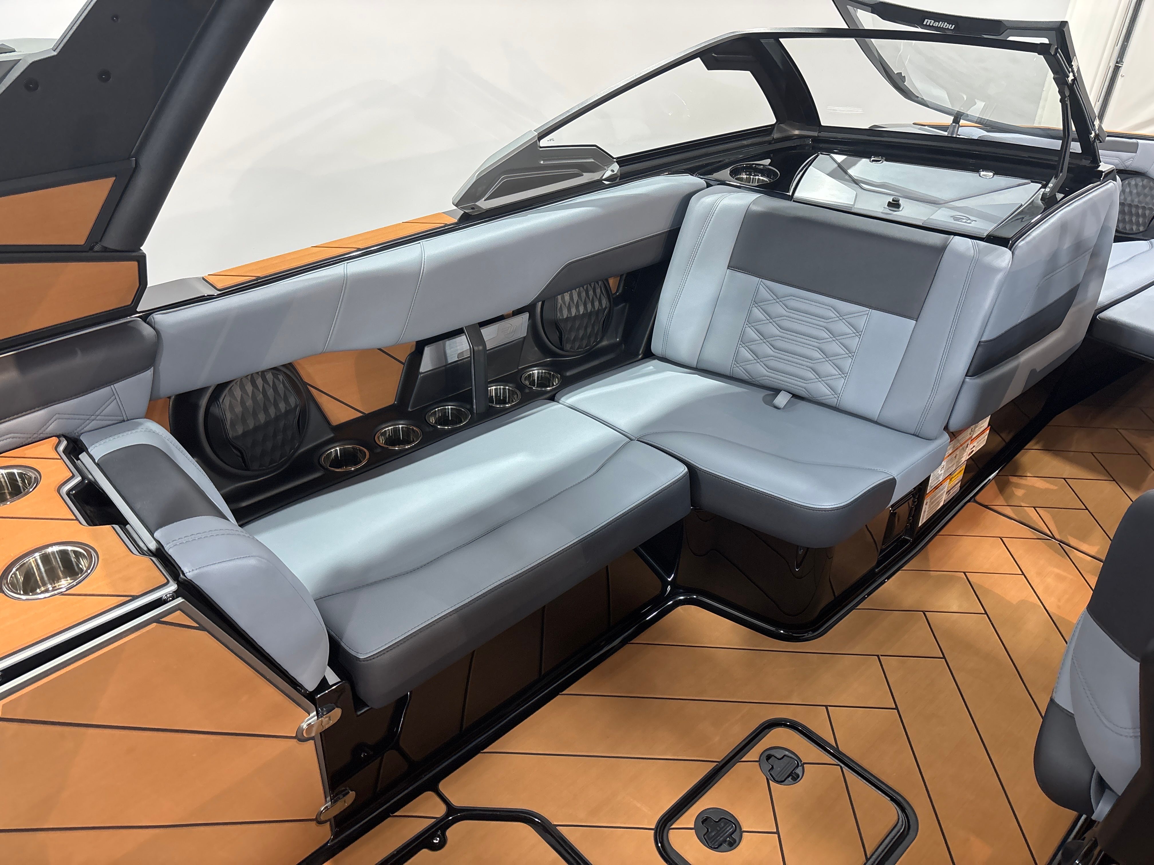 2026 Malibu 26 LSV - 9