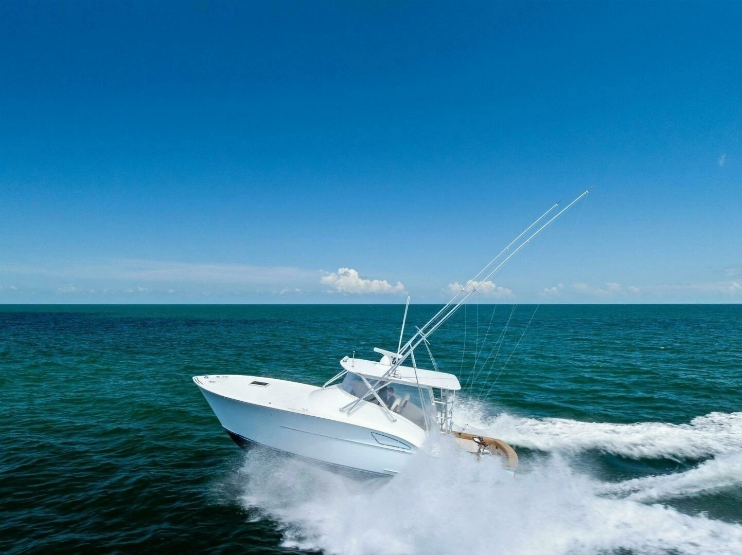2018 Custom Carolina 35 Express - Image 12