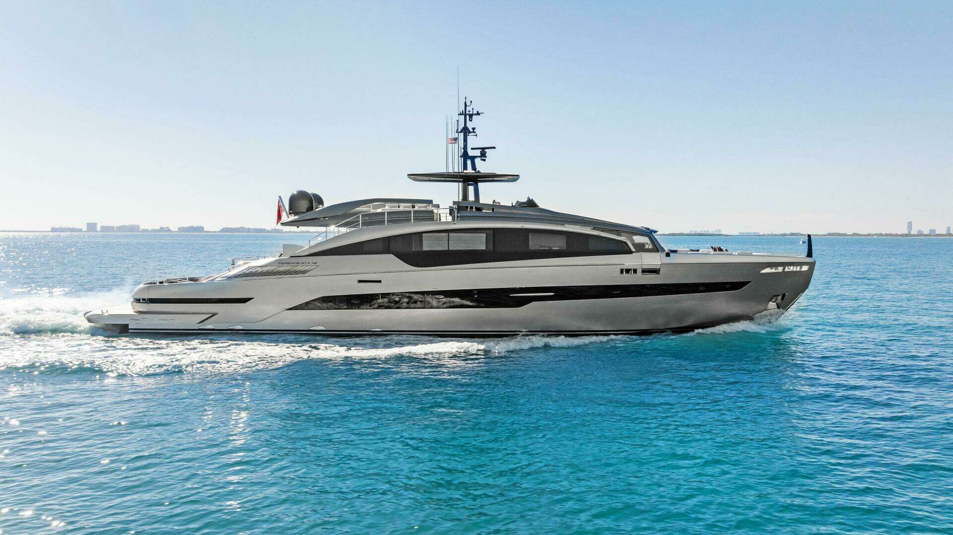2023 Pershing GTX Motoryacht - Image 16