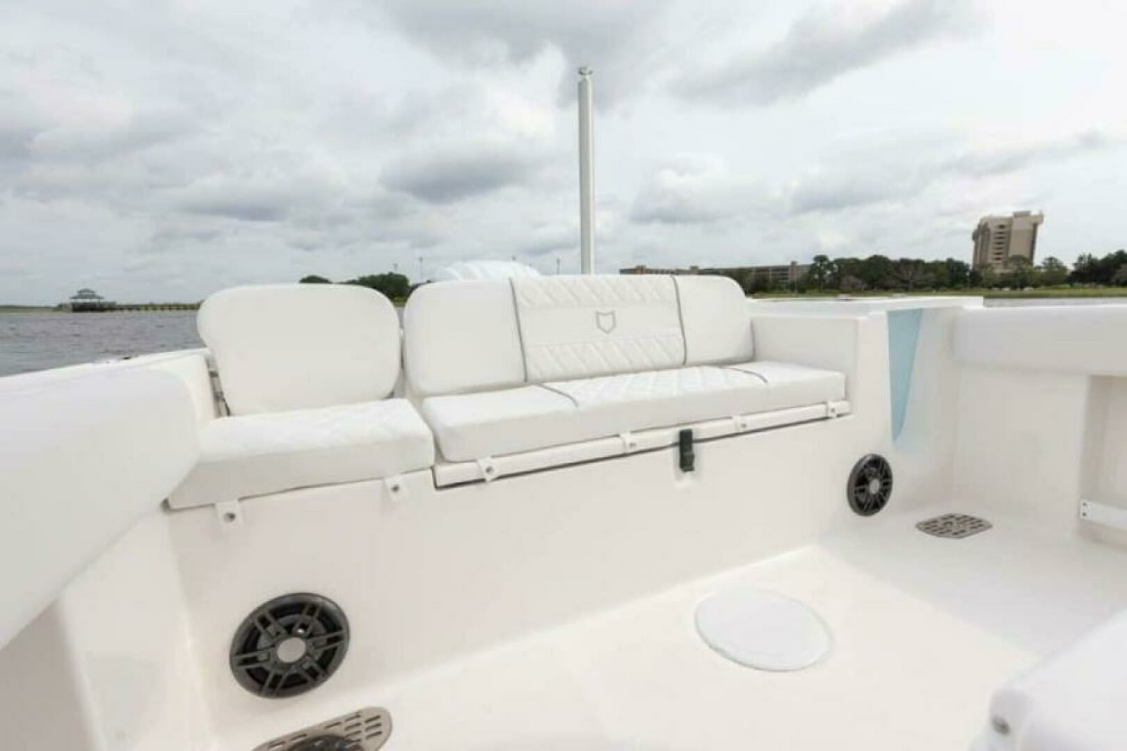 2027 Sea Fox 248 Commander - Image 6