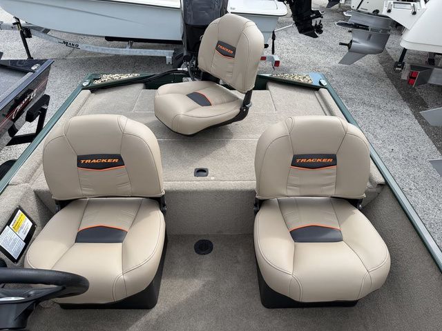 2026 Tracker Bass Tracker Classic Limited - 15