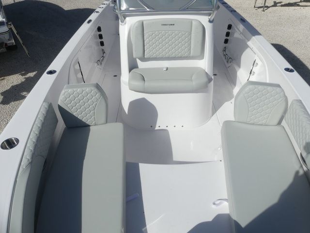 2026 Twin Vee 240 STX - 11