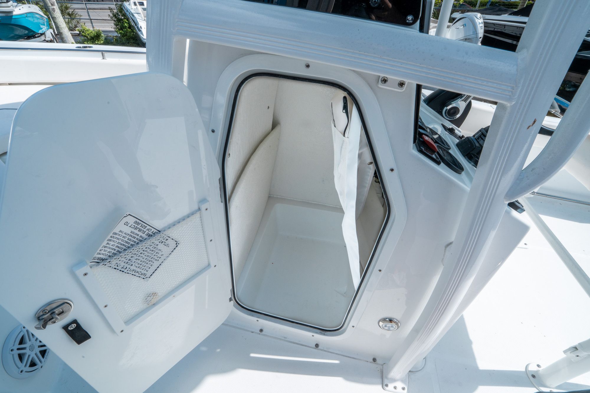 2026 Sea Hunt Ultra 234 - 17