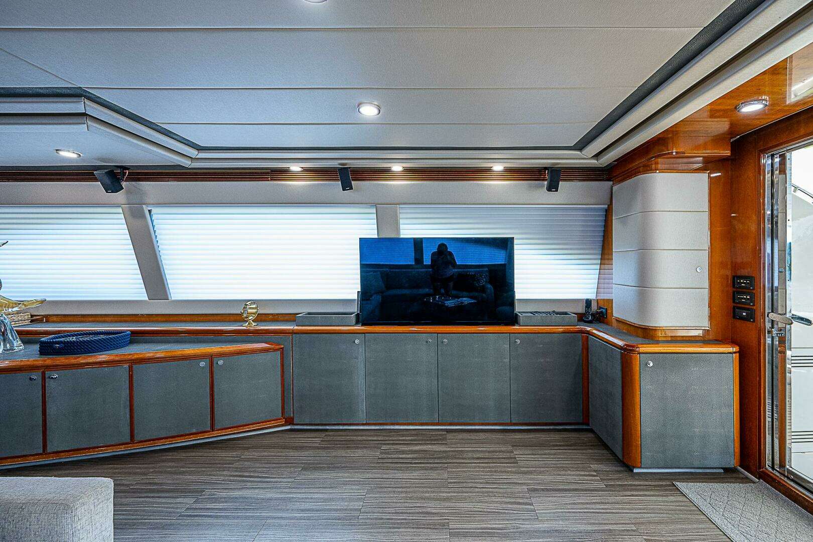 2006 Ferretti Yachts 830 - Image 58