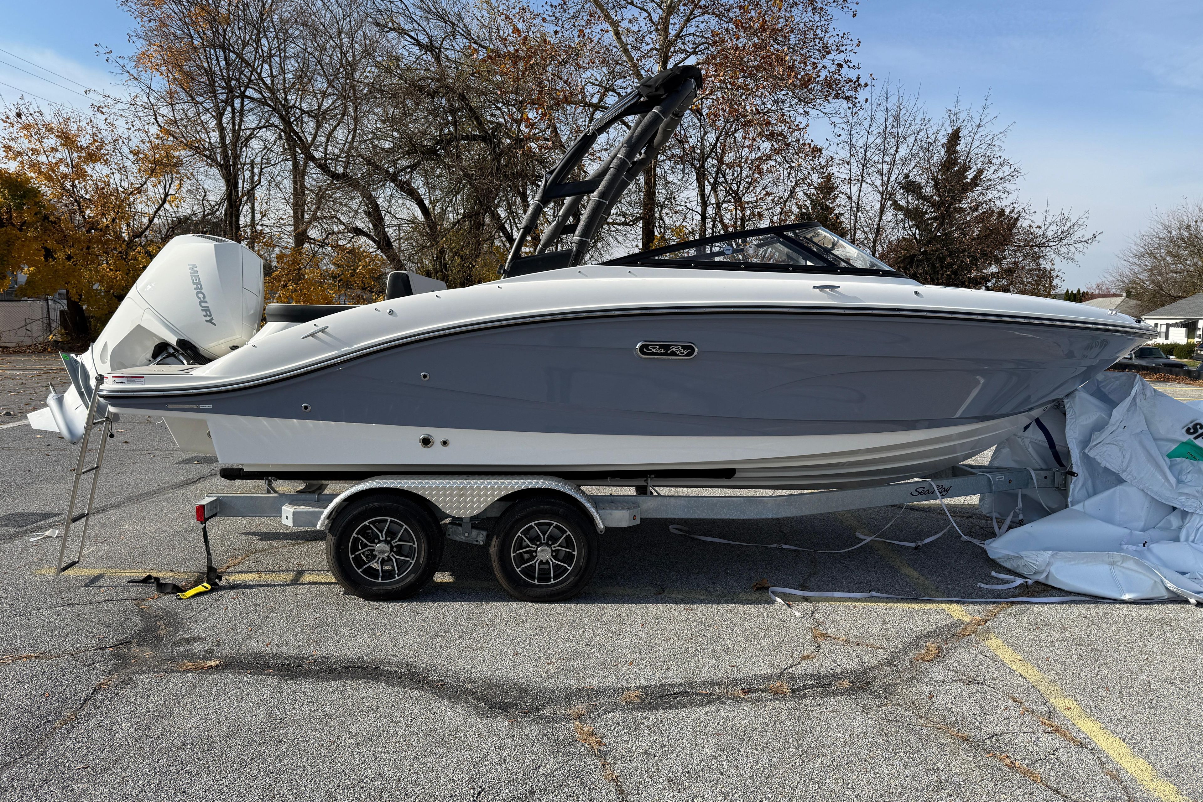 2026 Sea Ray SPX 210 Outboard