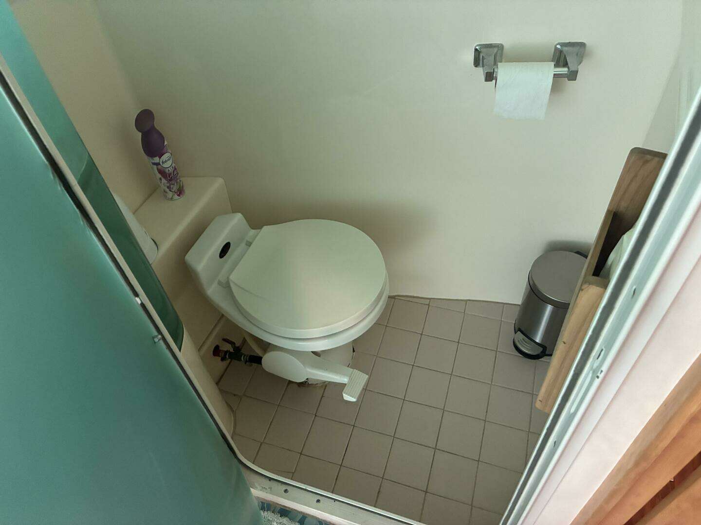 1996 Carver 455 Aft Cabin - Image 17