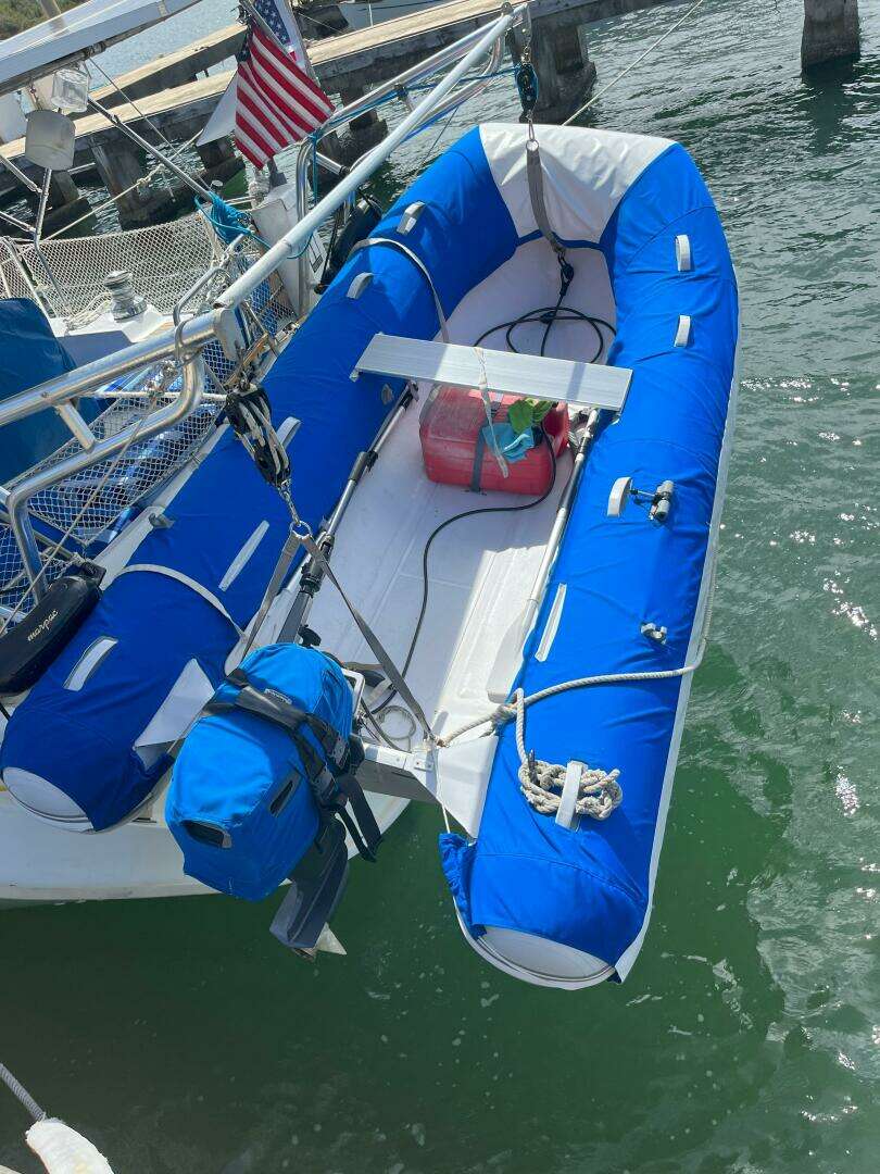 2002 Beneteau 393 - Image 8