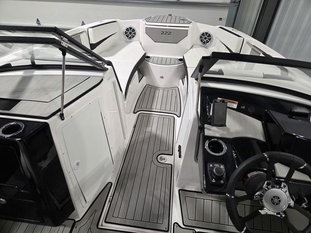 2026 Yamaha Boats 222S - 22