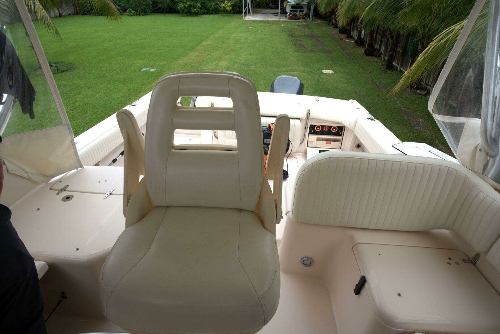 2007 Grady-White Express 330 - Image 17