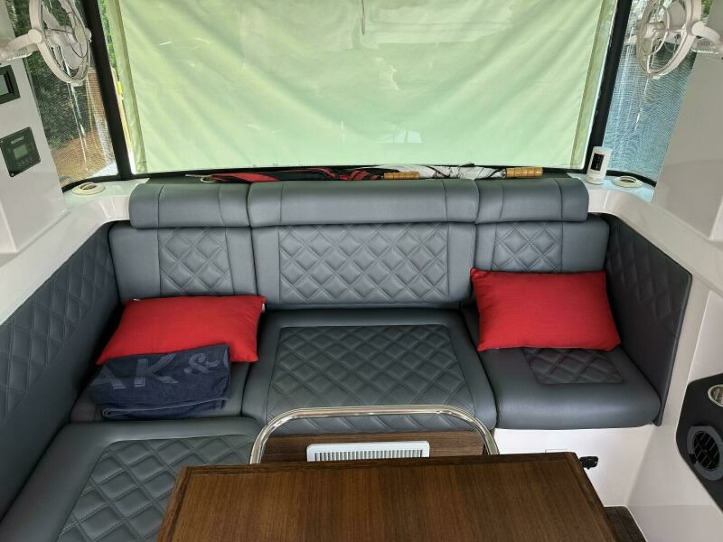 2021 Axopar 37 XC Cross Cabin Brabus - Image 12