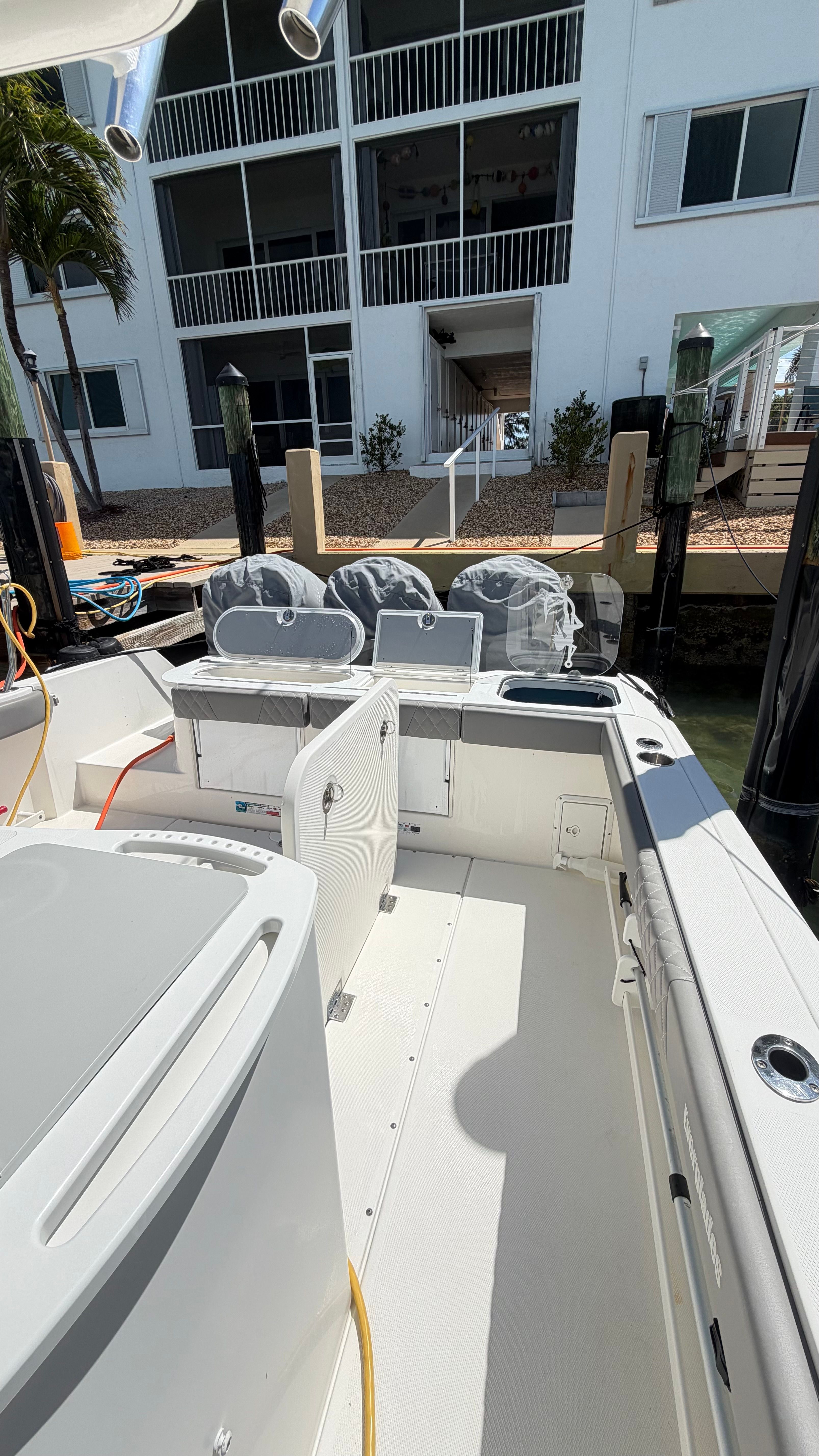 2009 Everglades 365 Center Console - 75