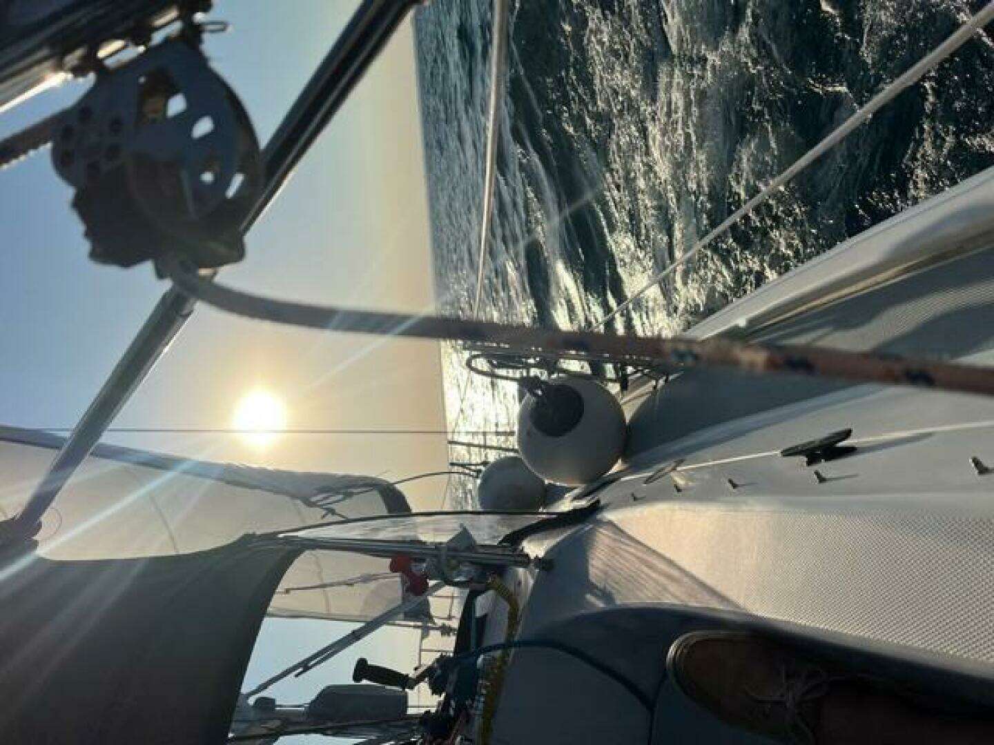2003 Hunter 353 - Image 2