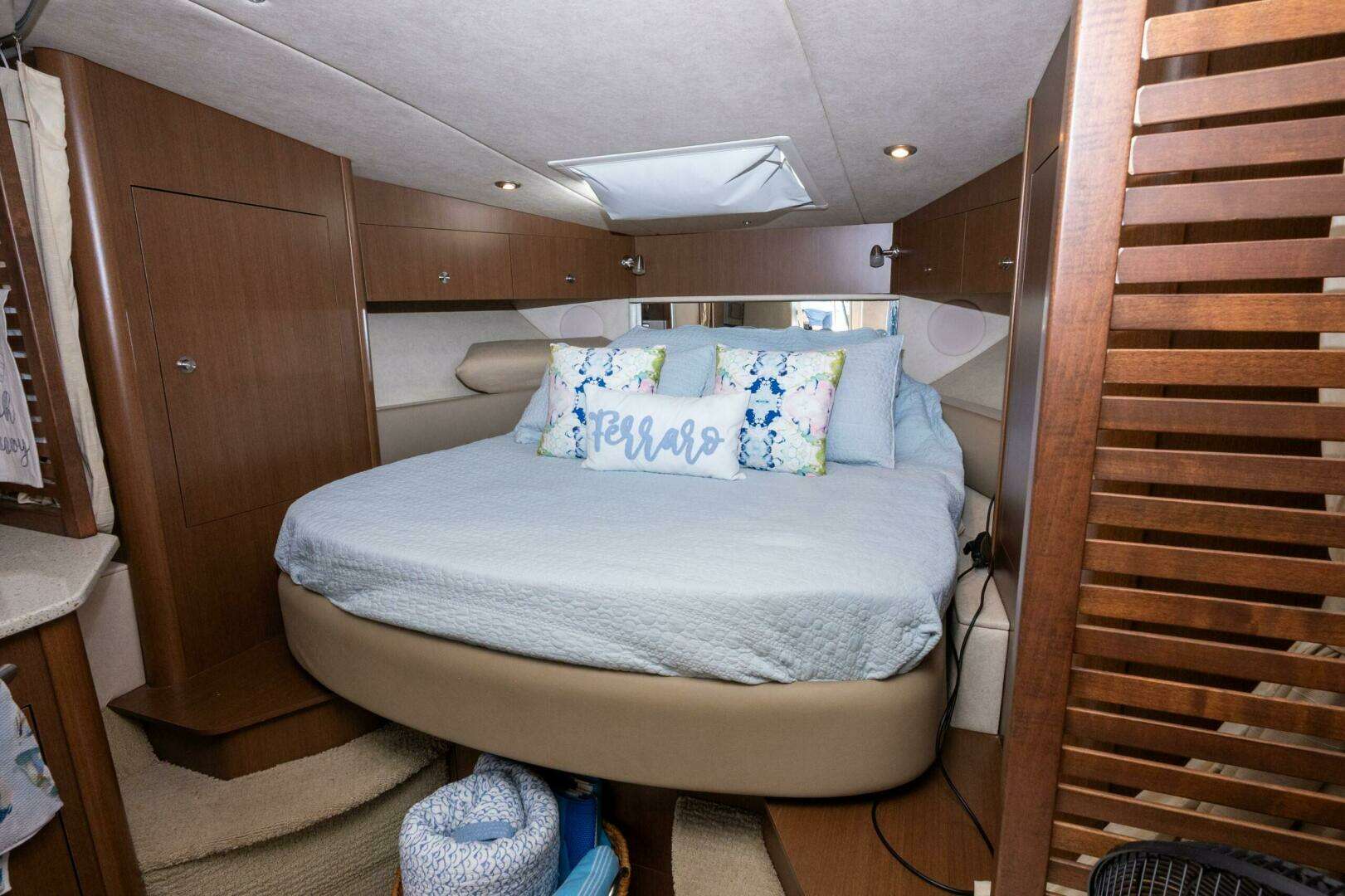 2013 Sea Ray 370 Sundancer - Image 36